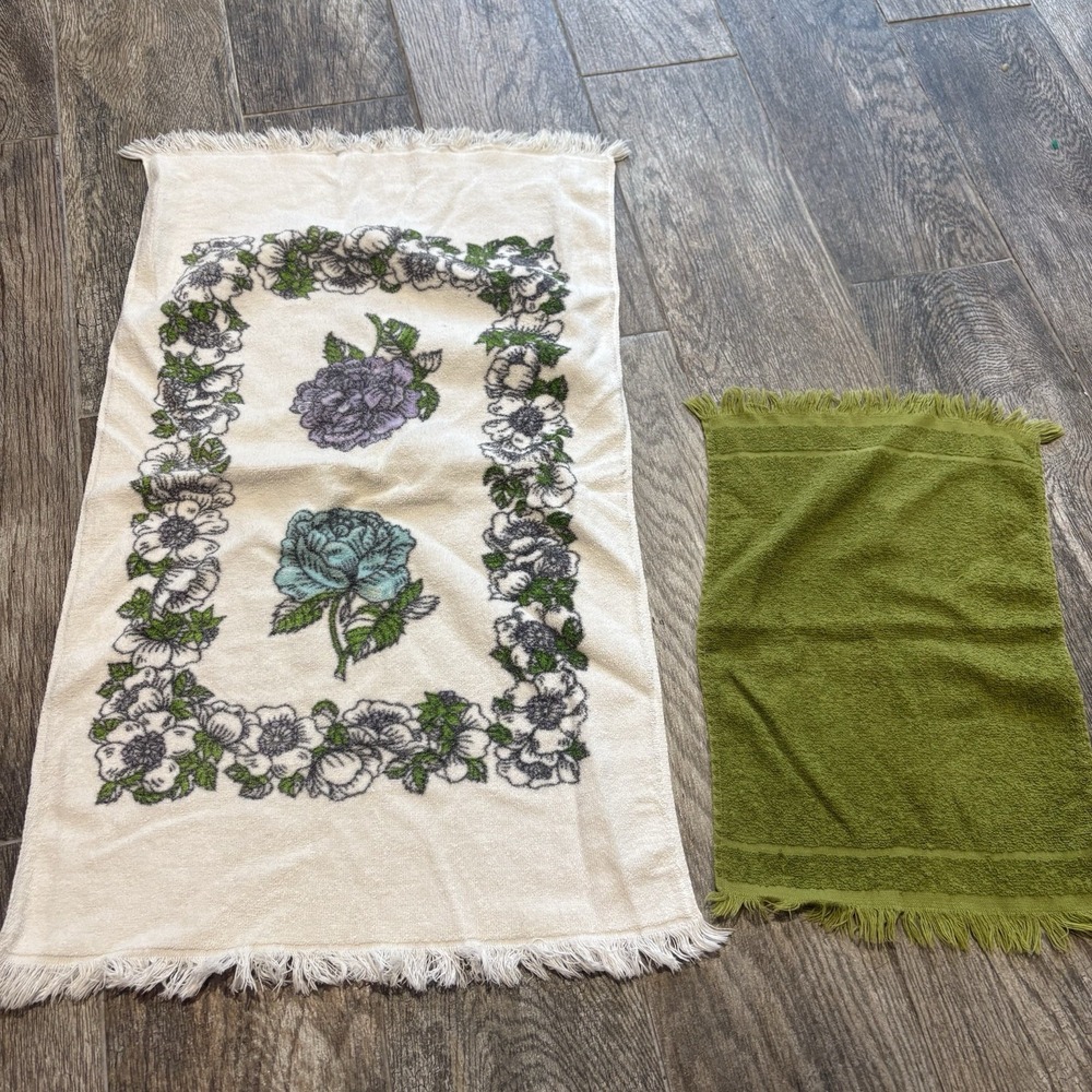 Vtg 70s FIELDCREST Blue Floral Hand Towel Fringe 16x26 Avocado Green Wash Cloth